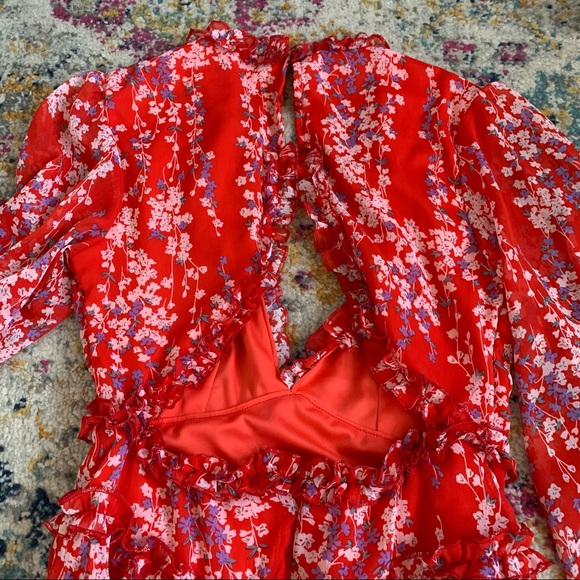 LANEY CUTOUT BACK RUFFLE DETAIL FLORAL DRESS RED New - Picture 12 of 12